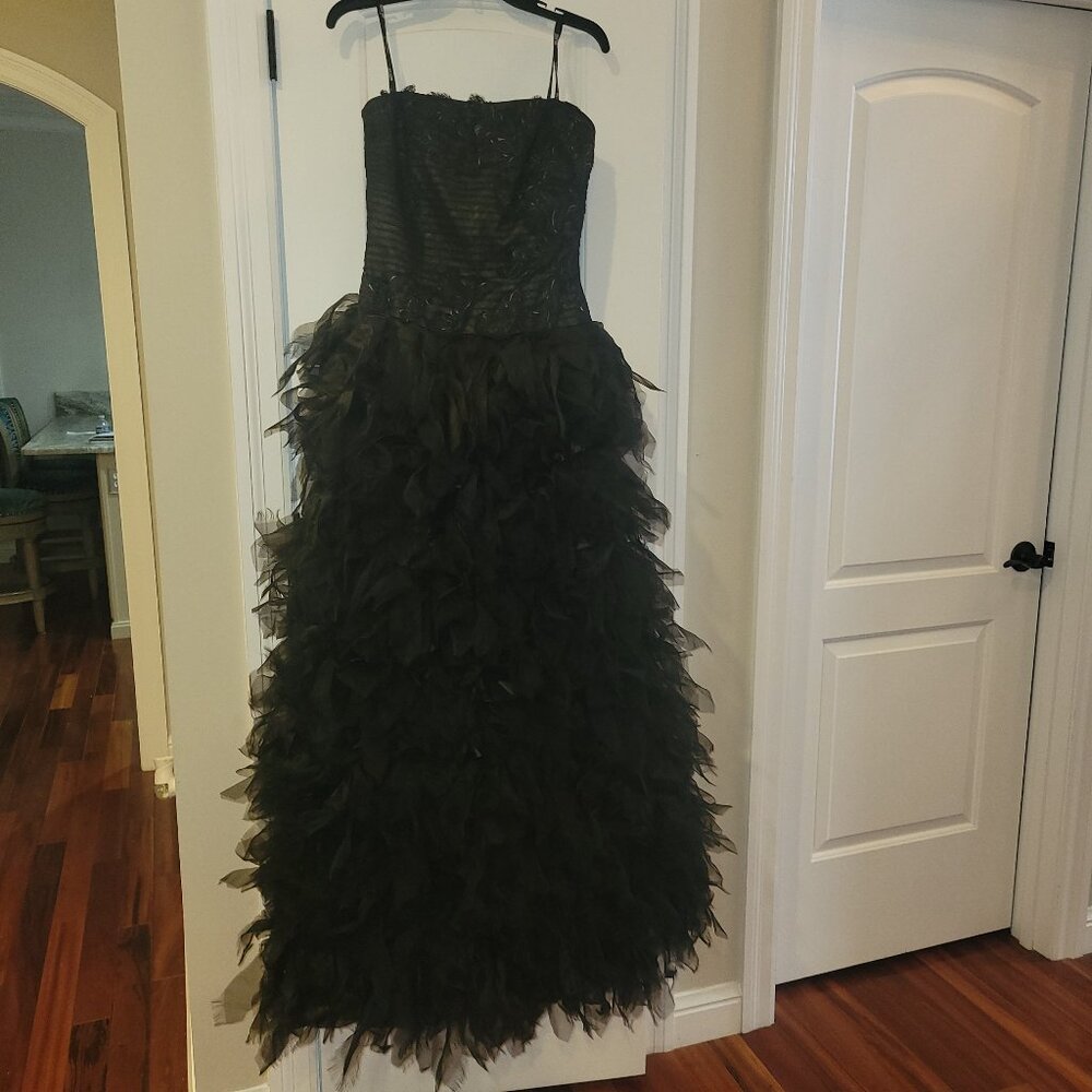 Tadashi Shoji Bodice, Ruffled evening gown in black.